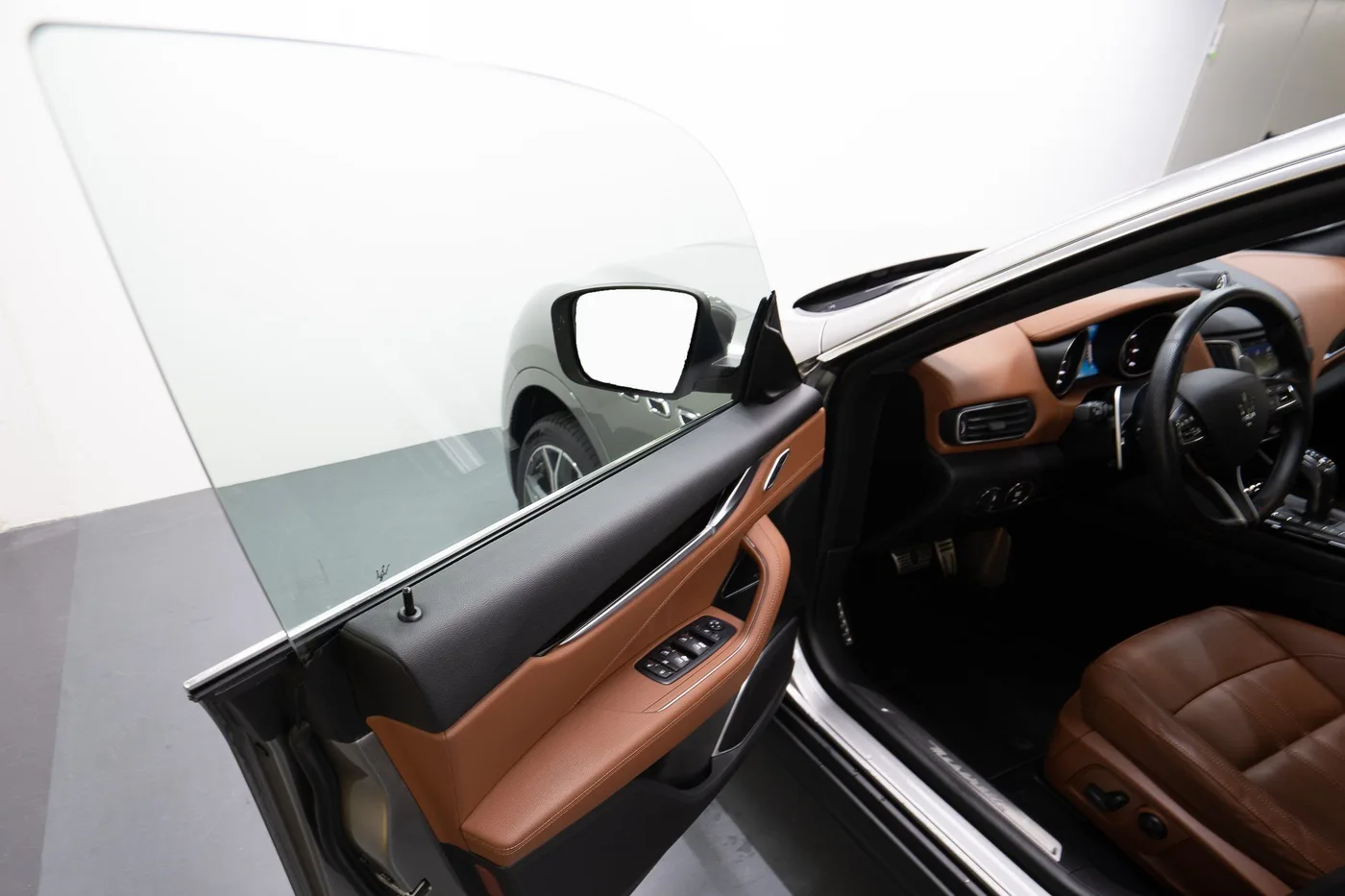 2019 Maserati Levante Modena proposée par un concessionnaire spécialisé à Singen, Allemagne, photo 13 sur 24