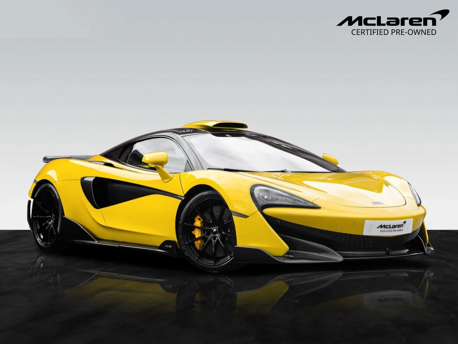 2019 McLaren 600LT proposée par un concessionnaire agréé à Munich, Allemagne, photo principale