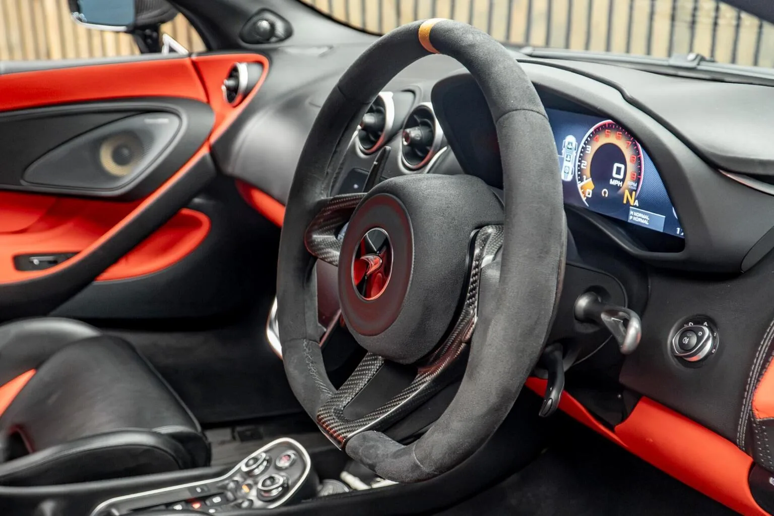 2019 McLaren 600LT, 28/30