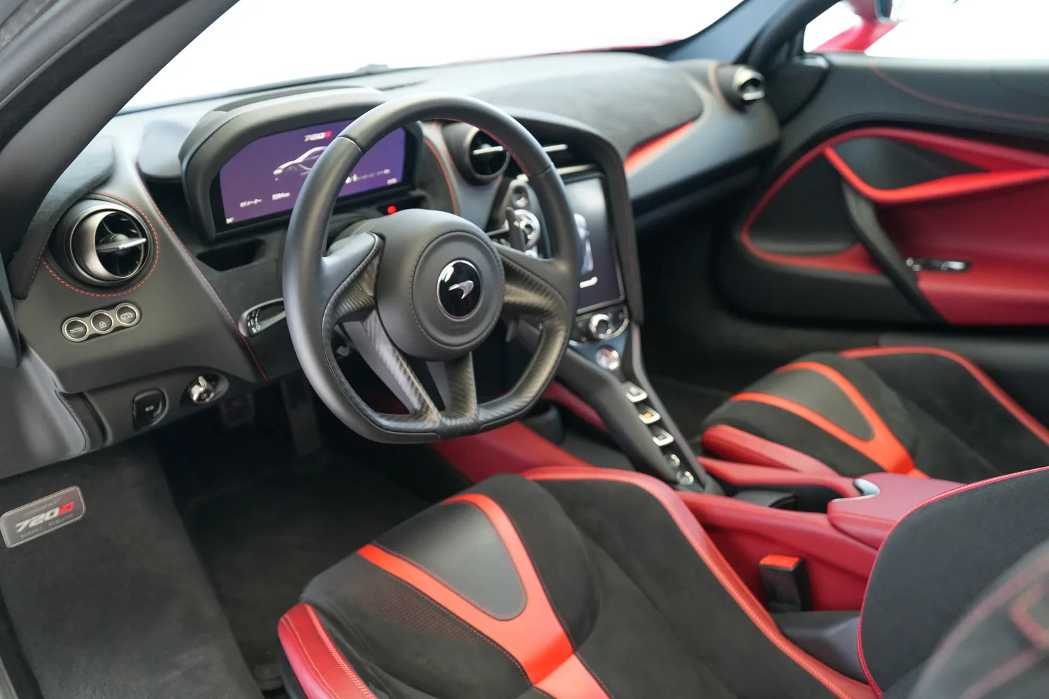 2019 McLaren 720S, 2/14