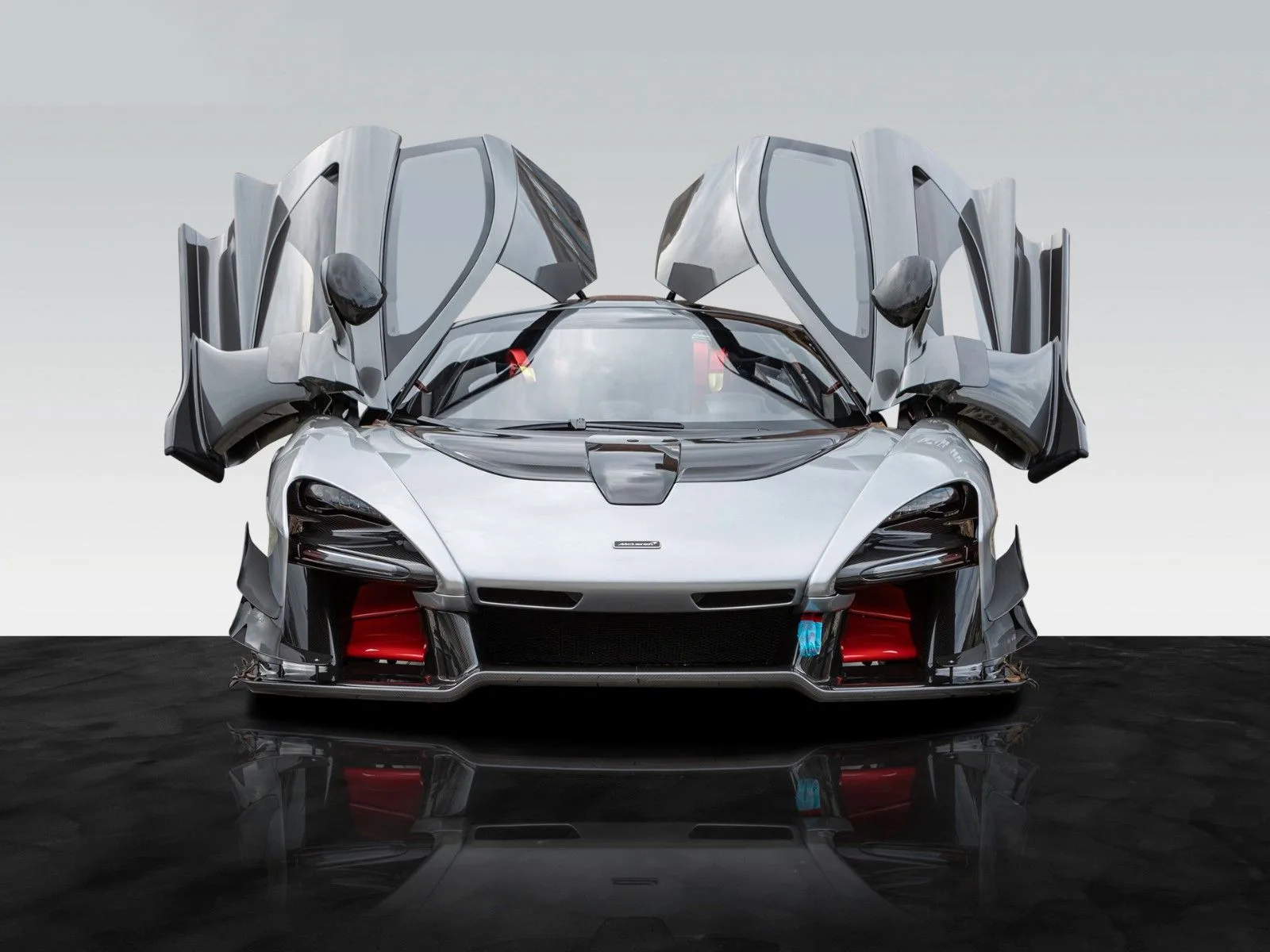 2019 McLaren Senna GTR, 6/29