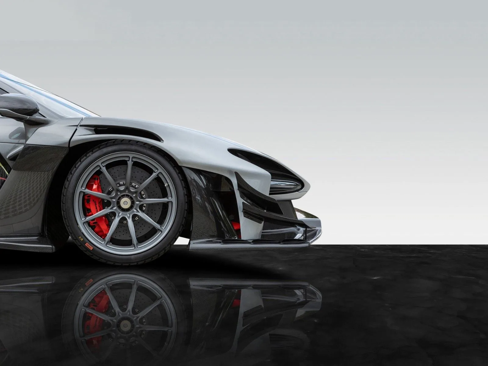 2019 McLaren Senna GTR, 9/29