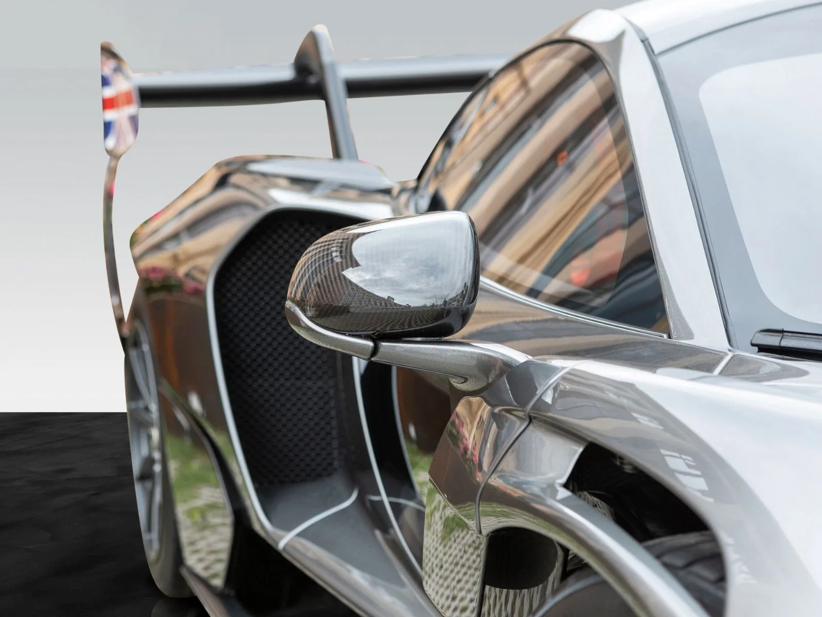 2019 McLaren Senna GTR, 10/29