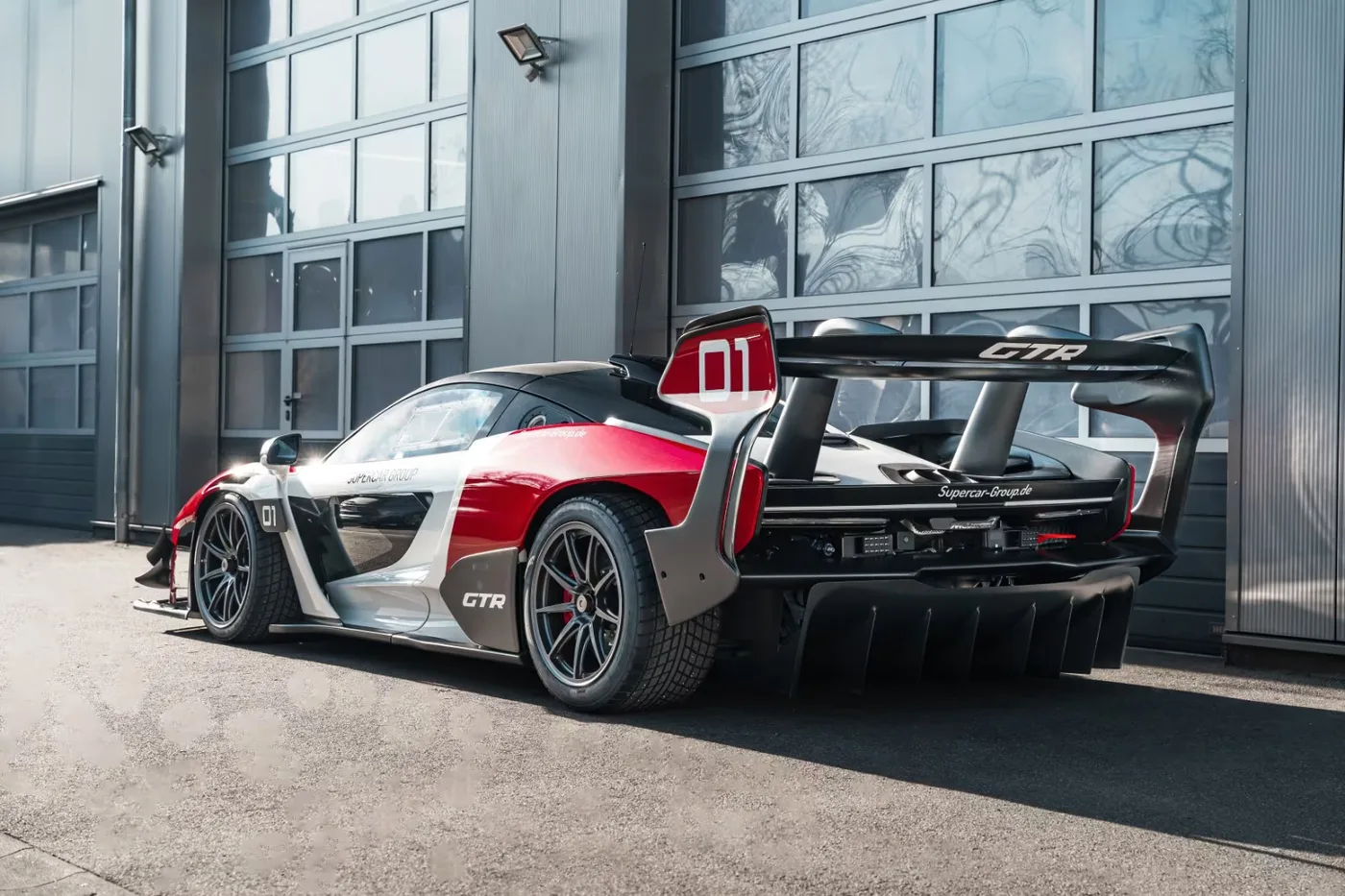 2019 McLaren Senna GTR angeboten von einem Supersportwagenhändler in Munich, Deutschland, Foto 4 von 15