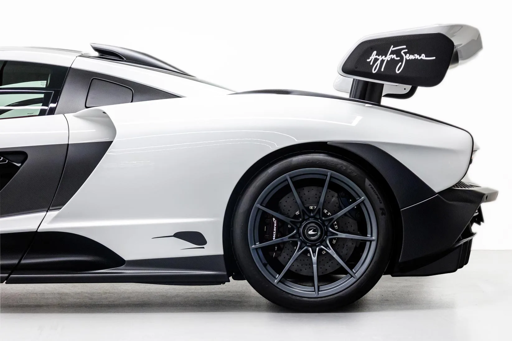 2019 McLaren Senna Ayrton Senna Edition, 22/24