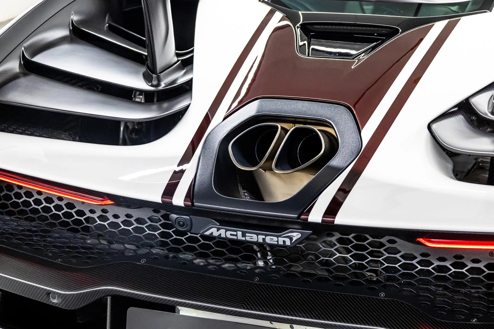 2019 McLaren Senna Ayrton Senna Edition, 23/24