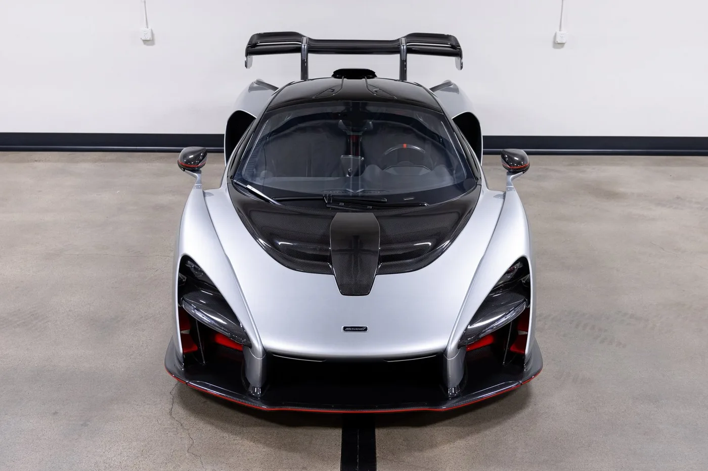 2019 McLaren Senna verkauft von einem Fachhändler in Costa Mesa, Vereinigte Staaten, Foto 12 von 15