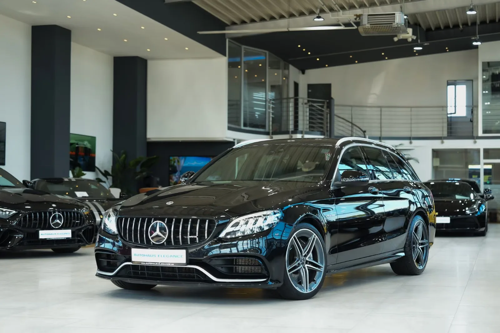 2019 Mercedes-AMG C 63 Estate angeboten von einem Fachhändler in Köln, Deutschland, Hauptfoto