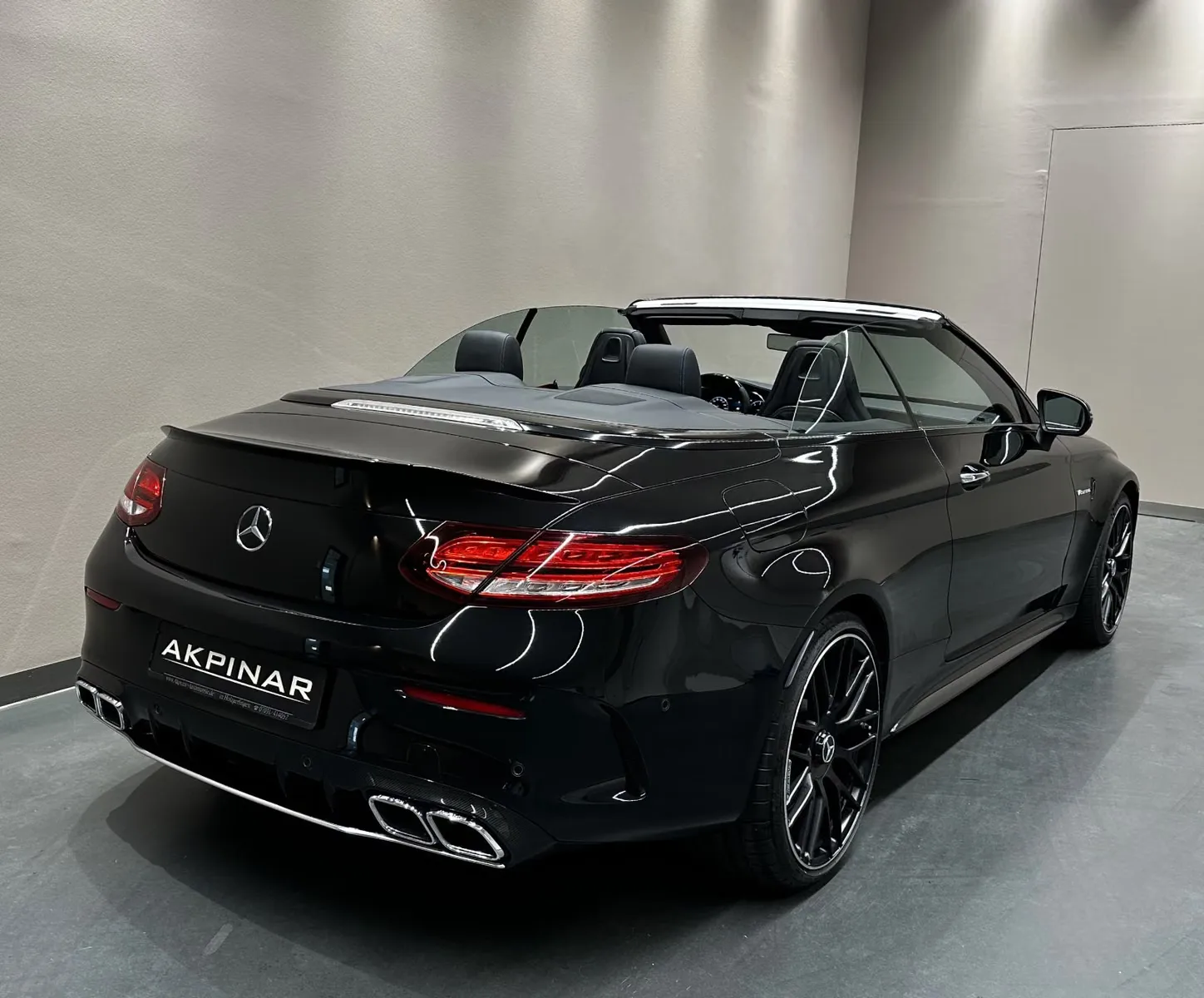 2019 Mercedes-AMG C 63 S Cabriolet, 10/28