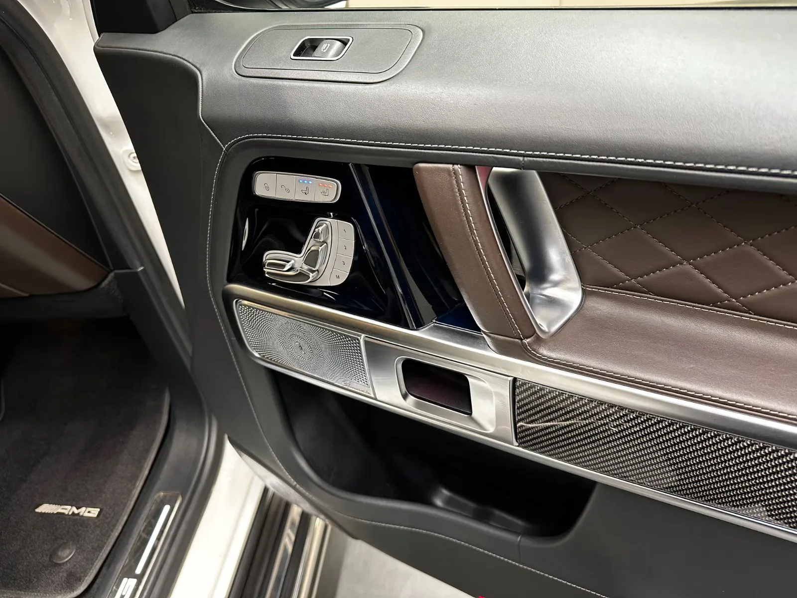2019 Mercedes-AMG G 63, 25/27
