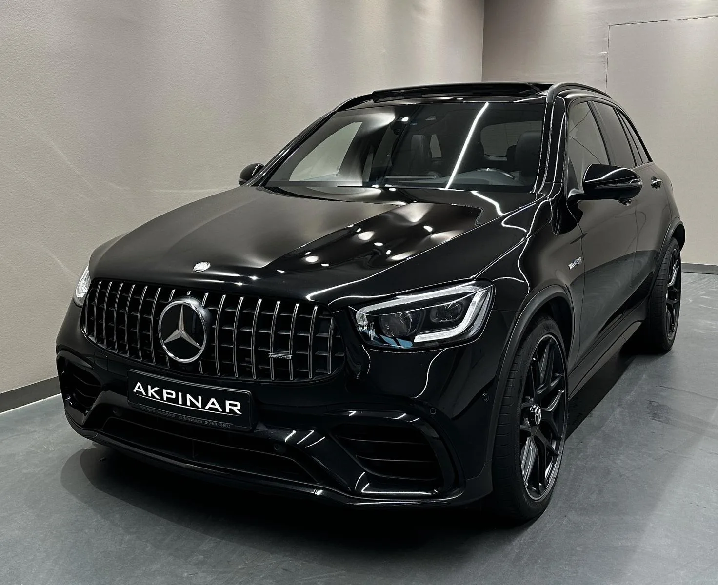 2019 Mercedes-AMG GLC 63 S proposée par un concessionnaire spécialisé à Holzgerlingen, Allemagne, photo principale