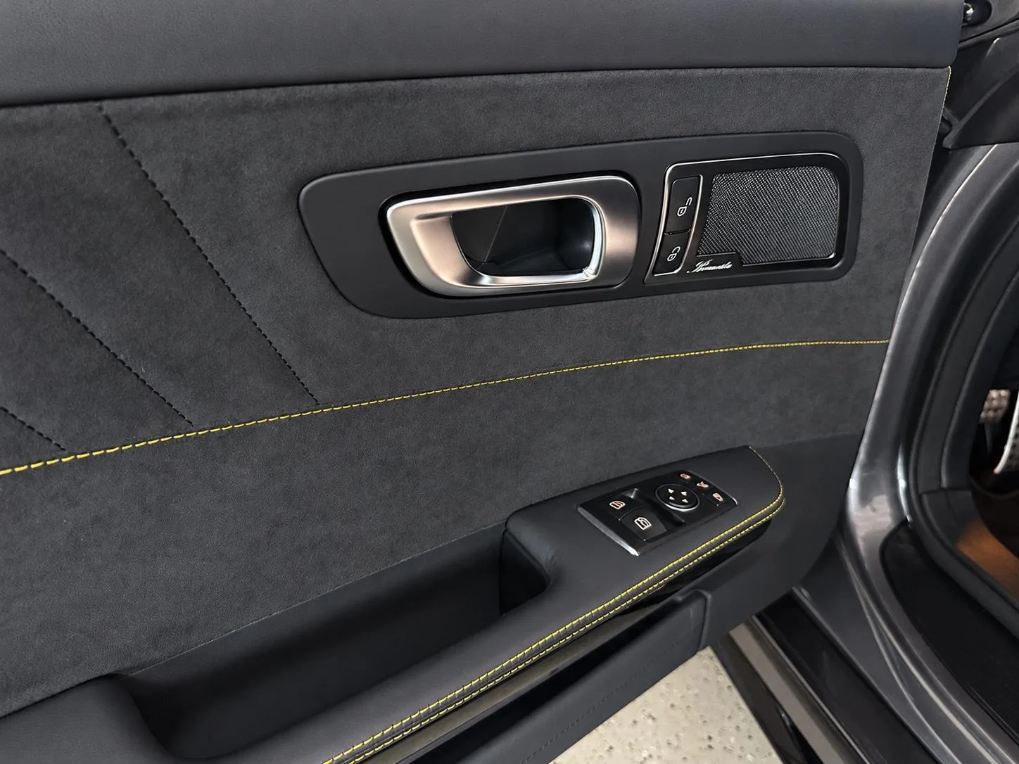 2019 Mercedes-AMG GT R, 16/20