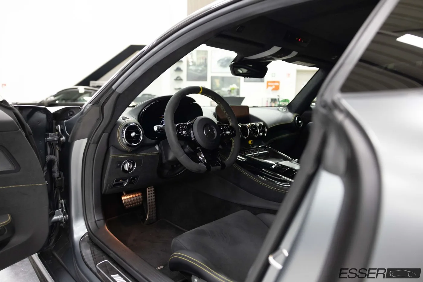 2019 Mercedes-AMG GT R Pro offered by a specialist dealer in Alsdorf, Germany, photo 8 of 10