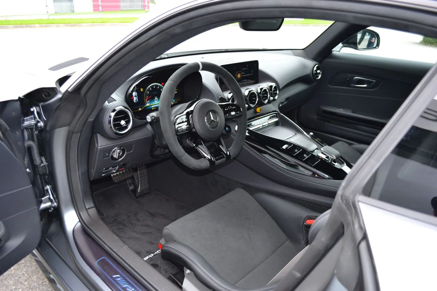 2019 Mercedes-AMG GT R Pro angeboten von einem Fachhändler in Písek, Tschechien, Foto 8 von 10