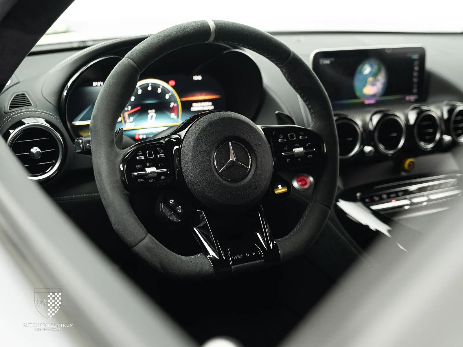 2019 Mercedes-AMG GT R Pro, 17/30