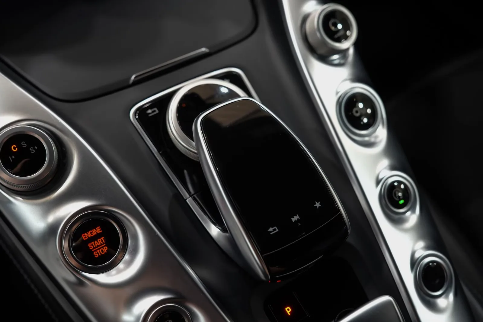 2019 Mercedes-AMG GT Roadster, 27/30