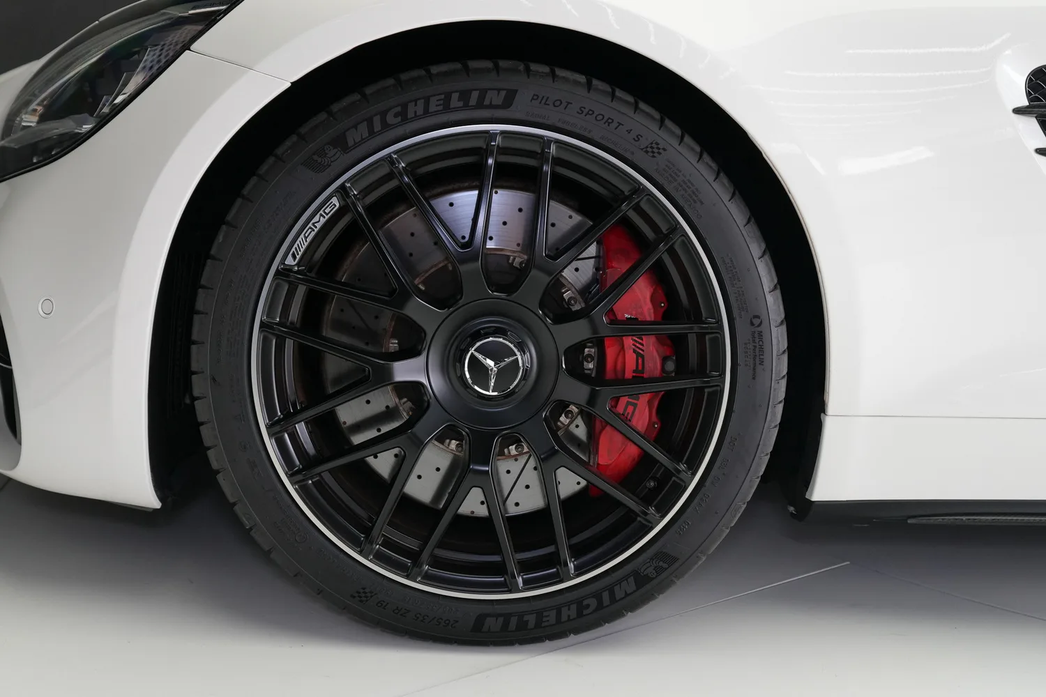 2019 Mercedes-AMG GT S, 11/16