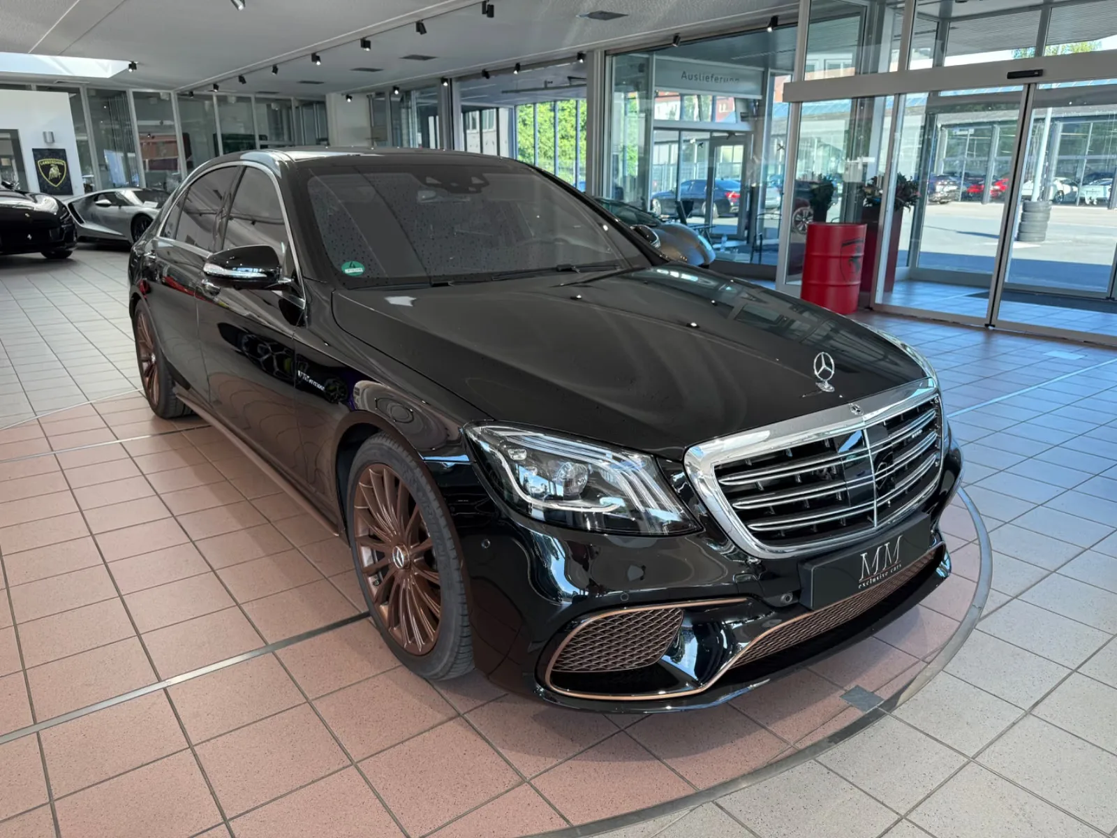 2019 Mercedes-AMG S 65 proposée par un concessionnaire spécialisé à Hannover, Allemagne, photo principale