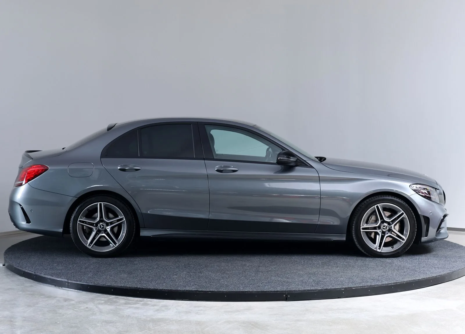 2019 Mercedes-Benz C 180 d, 4/27