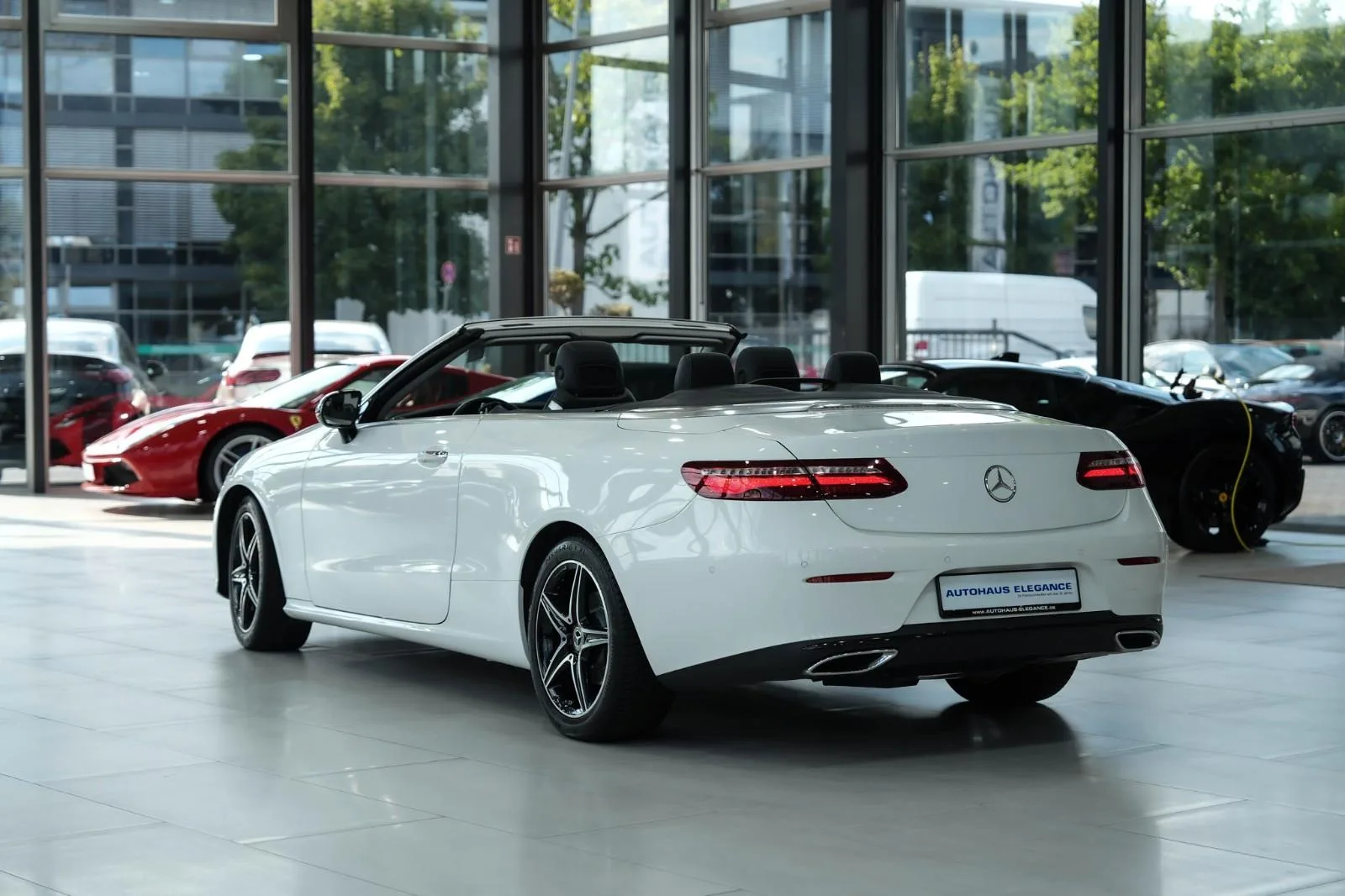 2019 Mercedes-Benz E 220 d Cabriolet, Avantgarde, 3/30