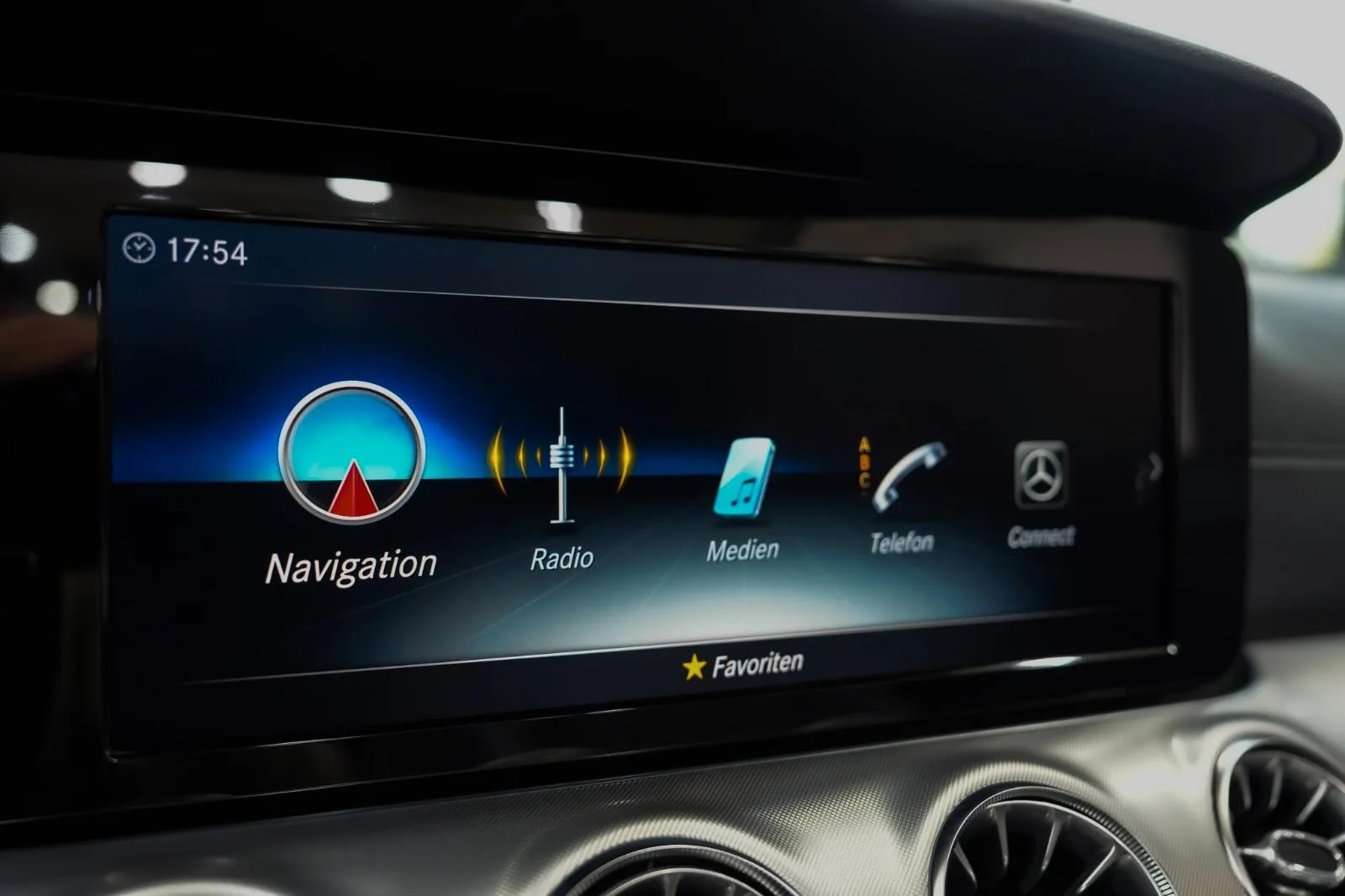 2019 Mercedes-Benz E 220 d Cabriolet, Avantgarde, 17/30