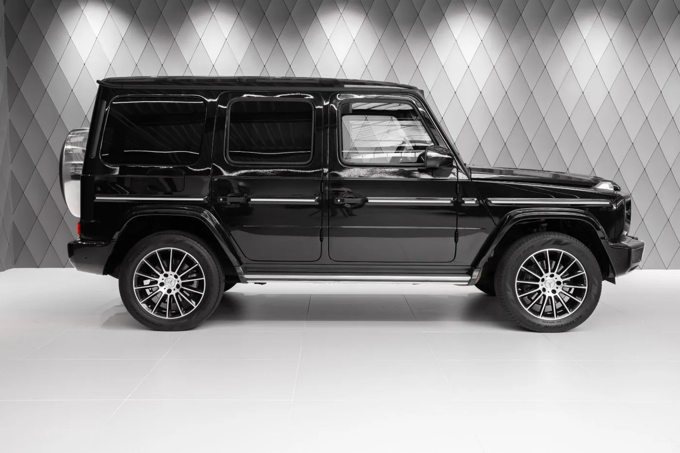 2019 Mercedes-Benz G 350 d AMG Line angeboten von einem Supersportwagenhändler in Schenefeld, Deutschland, Foto 3 von 25