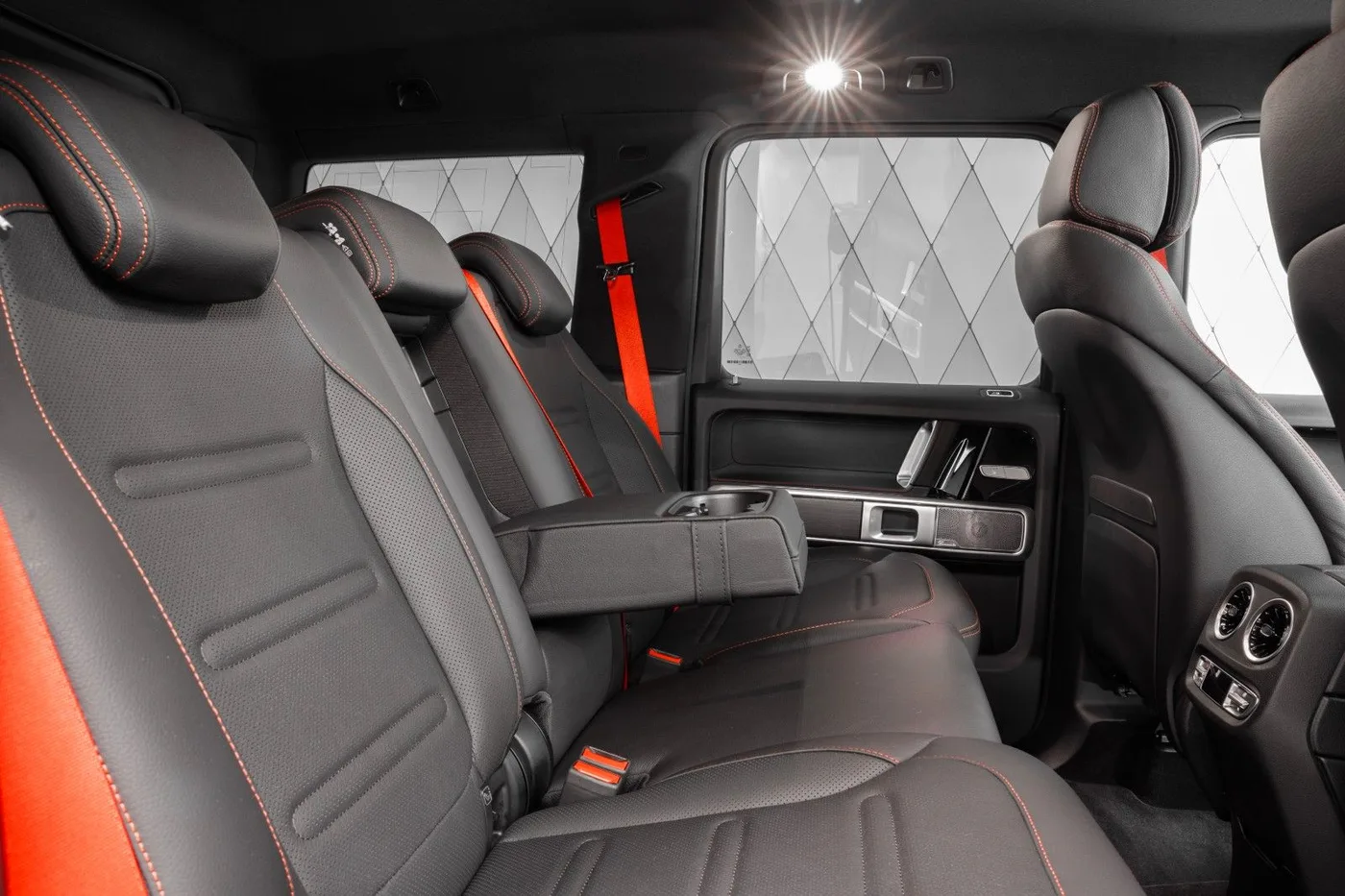 2019 Mercedes-Benz G 350 d AMG Line angeboten von einem Supersportwagenhändler in Schenefeld, Deutschland, Foto 18 von 25