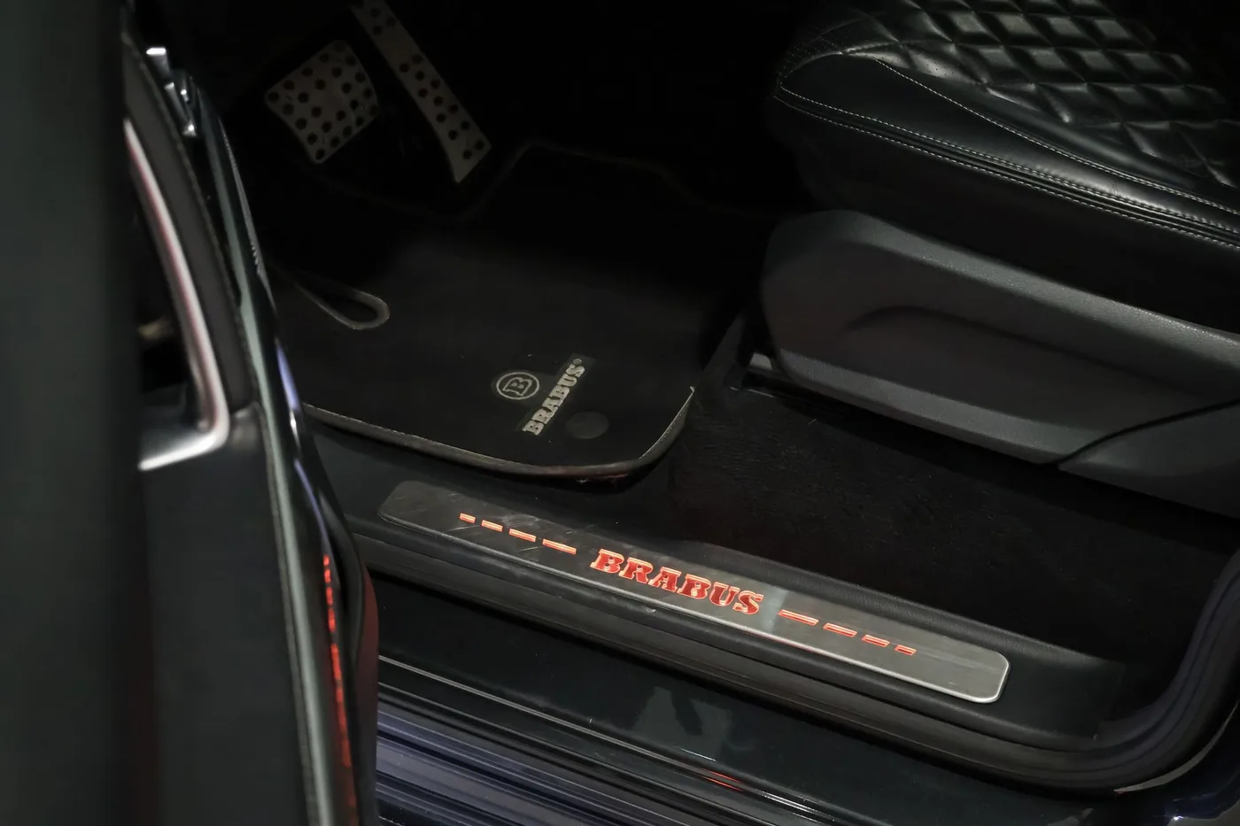 2019 Brabus G 700 Widestar angeboten von einem Supersportwagenhändler in Zibido San Giacomo, Italien, Foto 15 von 25