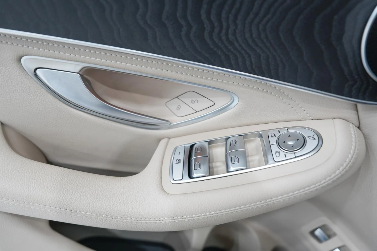 2019 Mercedes-Benz GLC 200 4MATIC Coupé, AMG Line, 19/23