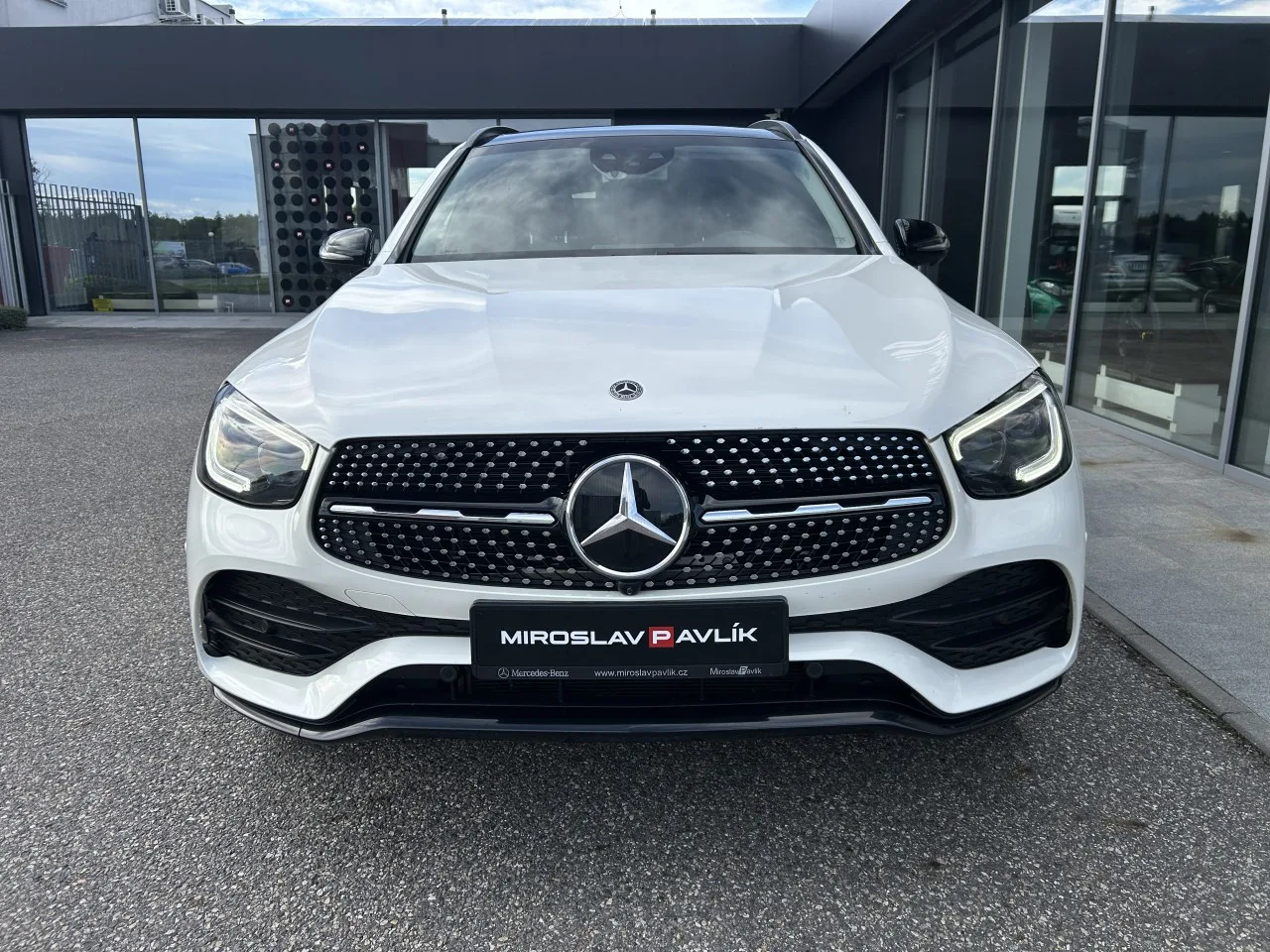 2019 Mercedes-Benz GLC 300 d 4MATIC, AMG Line, 2/30