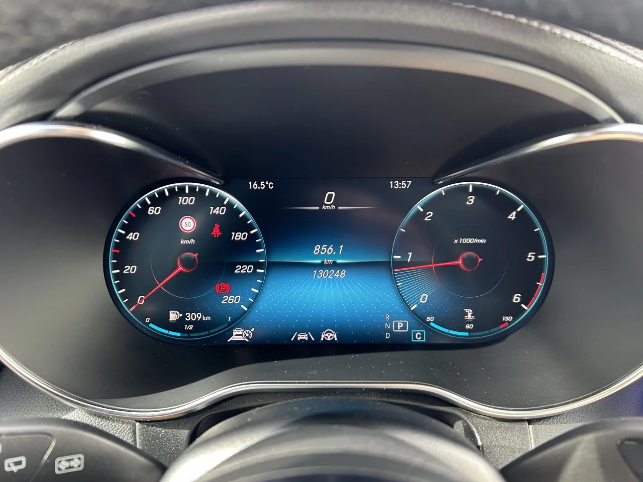 2019 Mercedes-Benz GLC 300 d 4MATIC, AMG Line, 17/30