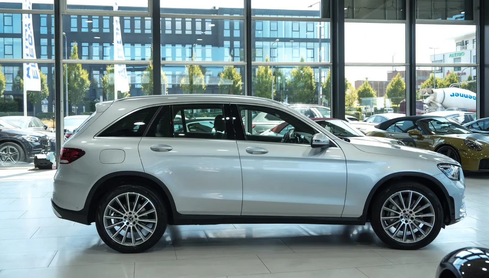 2019 Mercedes-Benz GLC 300 4MATIC, AMG Line, 6/26