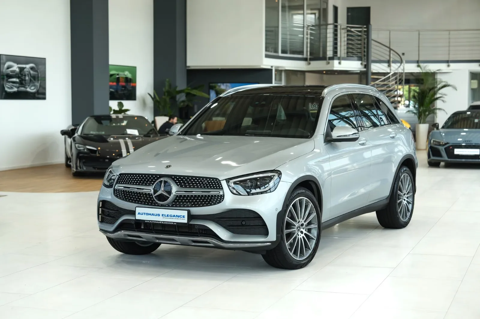 2019 Mercedes-Benz GLC 300 4MATIC, AMG Line, 7/26