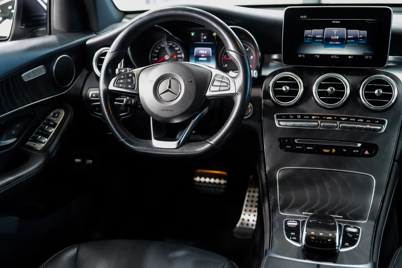 2019 Mercedes-Benz GLC Coupé 350 d 4MATIC, AMG Line, 17/30