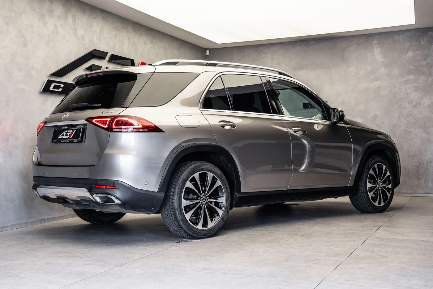 2019 Mercedes-Benz GLE 300 proposée par un concessionnaire spécialisé à Ostrava, Tchéquie, photo 10 sur 25