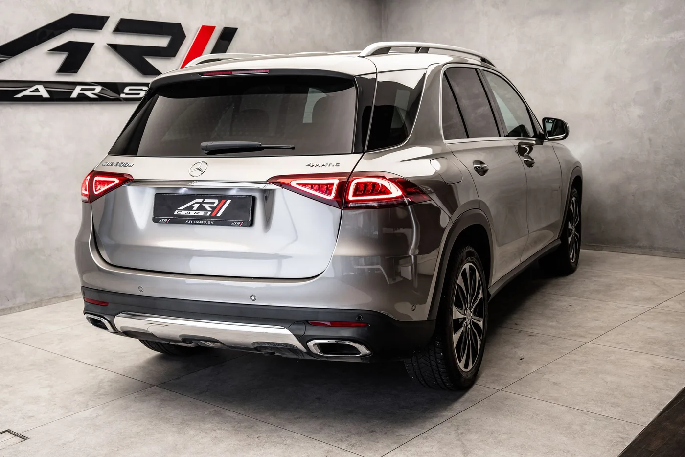 2019 Mercedes-Benz GLE 300 proposée par un concessionnaire spécialisé à Ostrava, Tchéquie, photo 11 sur 25