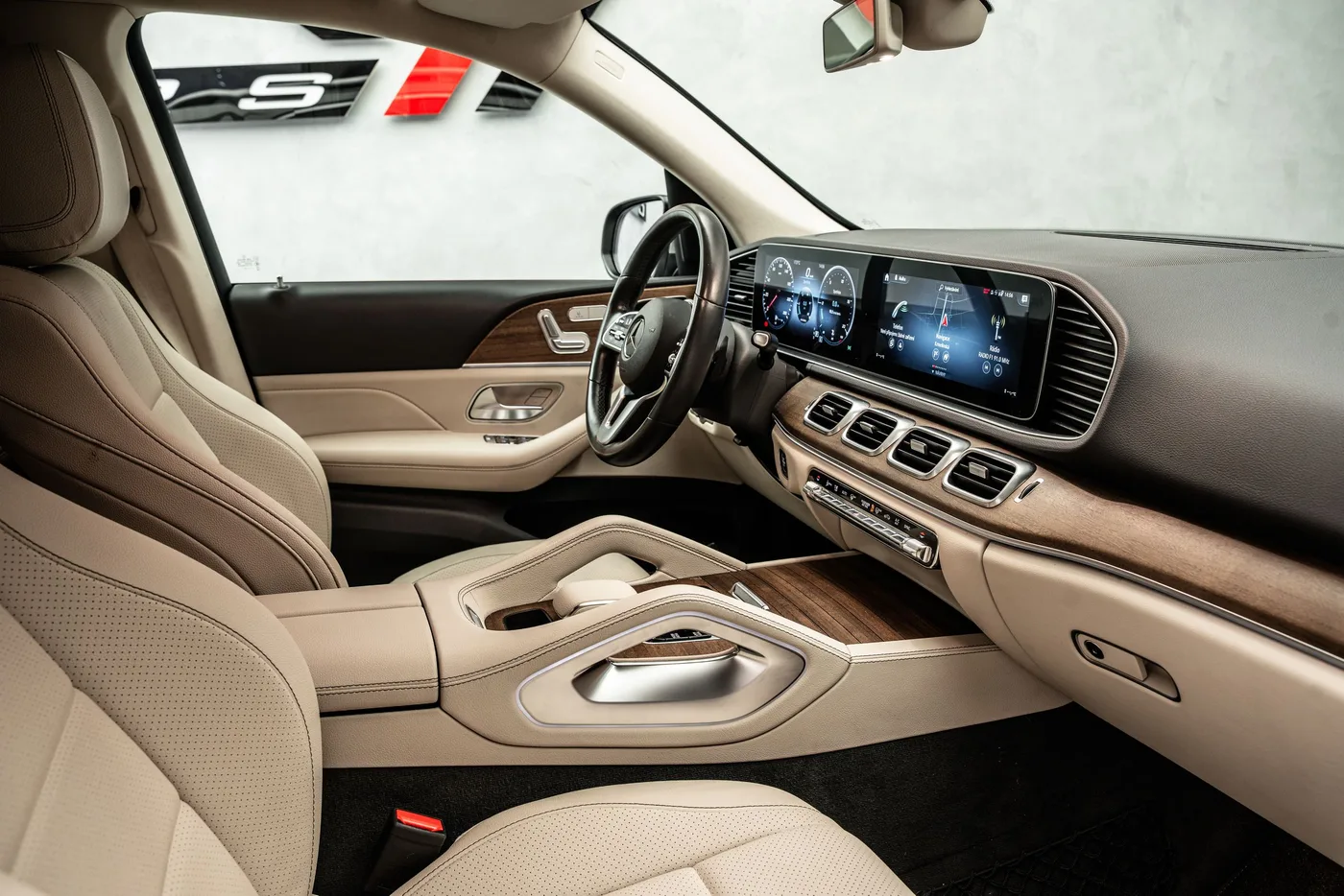 2019 Mercedes-Benz GLE 300 proposée par un concessionnaire spécialisé à Ostrava, Tchéquie, photo 15 sur 25