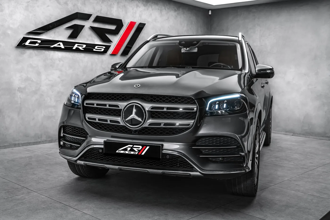 2019 Mercedes-Benz GLS 350 d 4MATIC offered by a specialist dealer in Ostrava, Czechia, photo 3 of 15