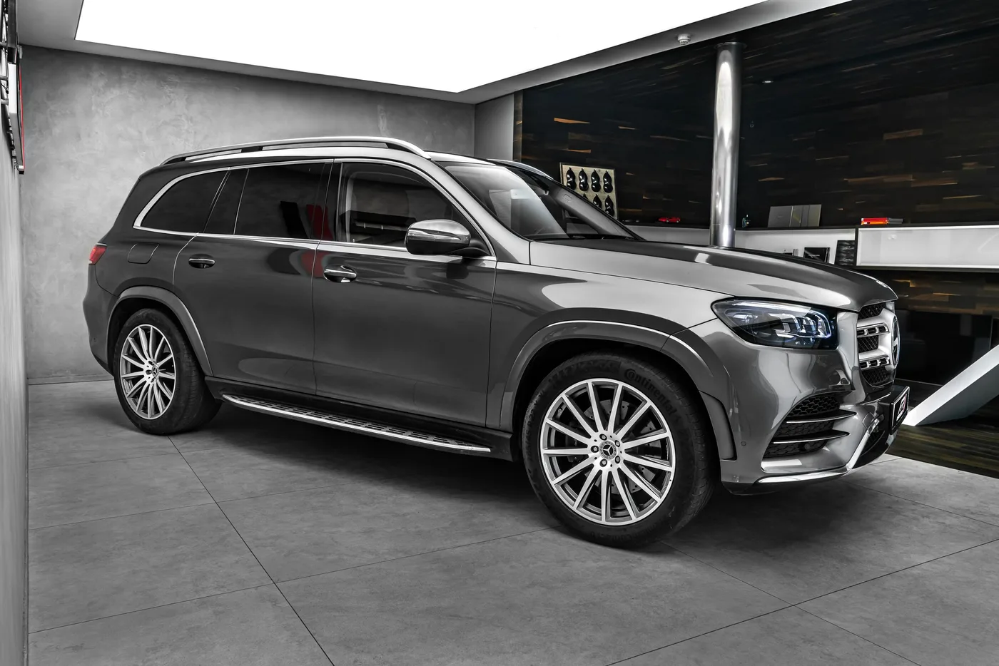 2019 Mercedes-Benz GLS 350 d 4MATIC offered by a specialist dealer in Ostrava, Czechia, photo 4 of 15