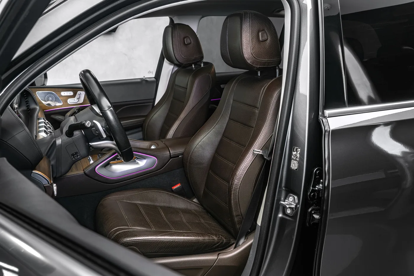 2019 Mercedes-Benz GLS 350 d 4MATIC offered by a specialist dealer in Ostrava, Czechia, photo 14 of 15