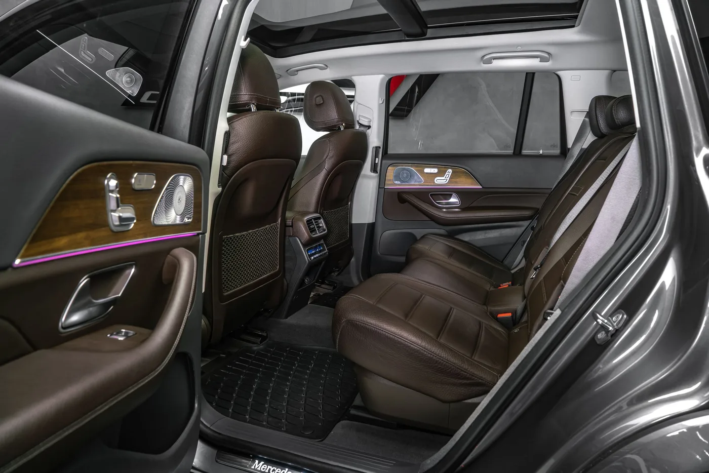 2019 Mercedes-Benz GLS 350 d 4MATIC offered by a specialist dealer in Ostrava, Czechia, photo 15 of 15