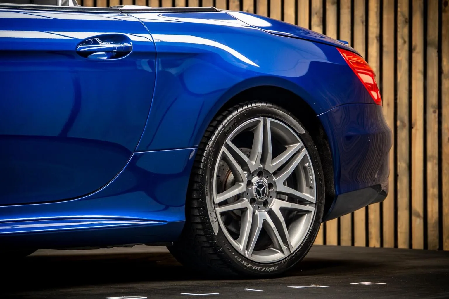 2019 Mercedes-Benz SL 500 AMG Line, 16/30
