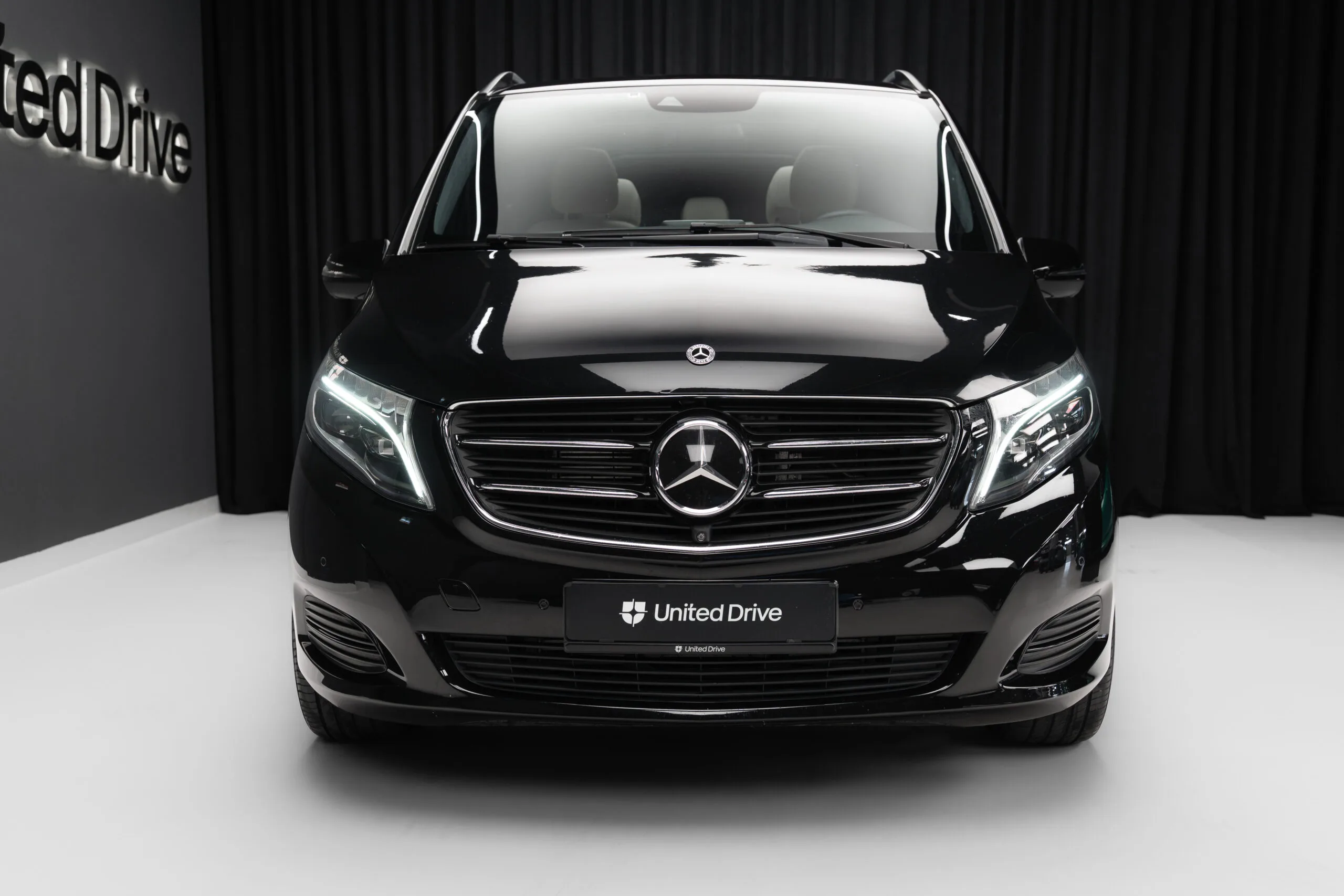 2019 Mercedes-Benz V 250 d 4MATIC, 2/30