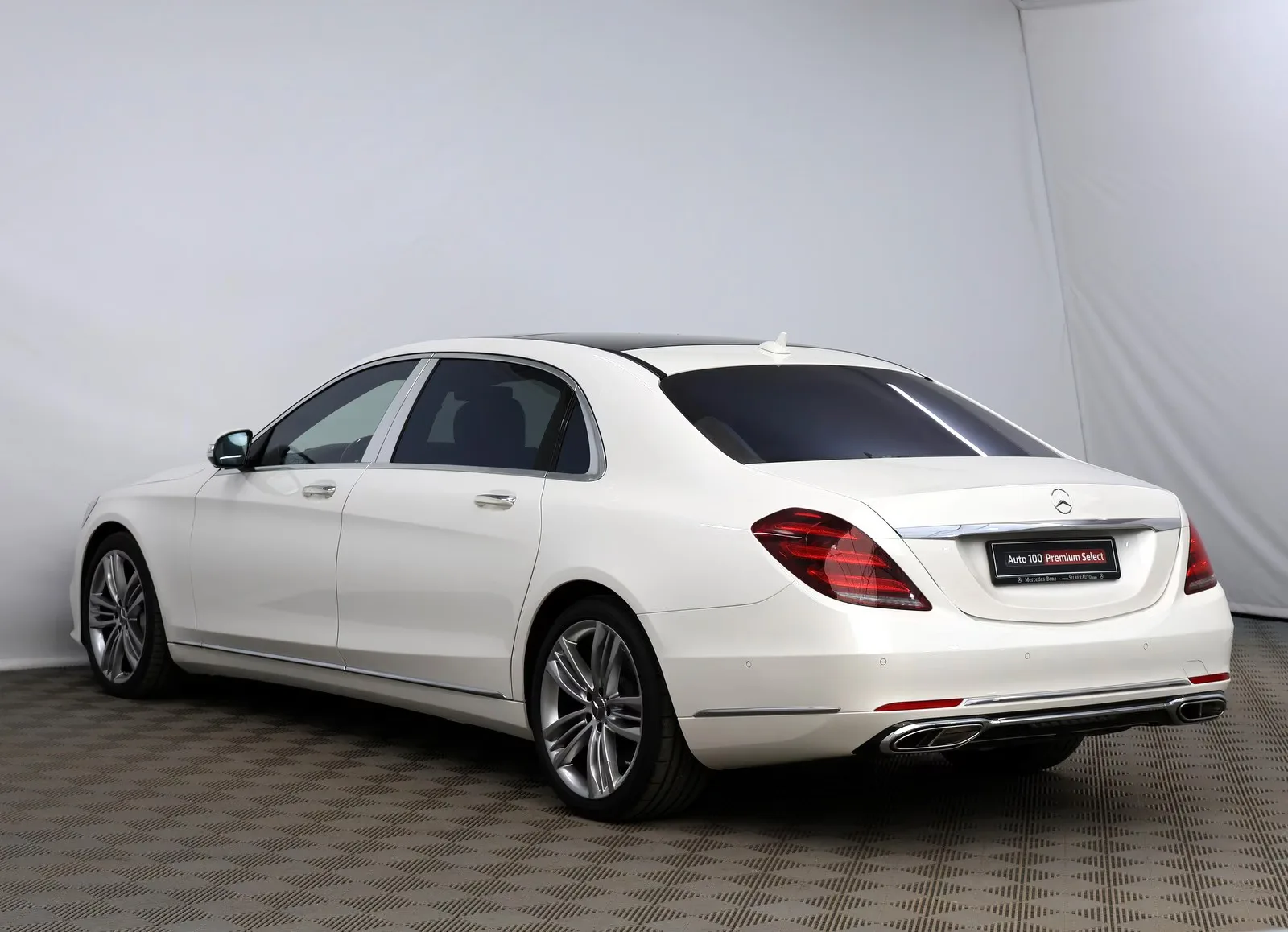 2019 Mercedes-Maybach S 560 4MATIC, 7/30