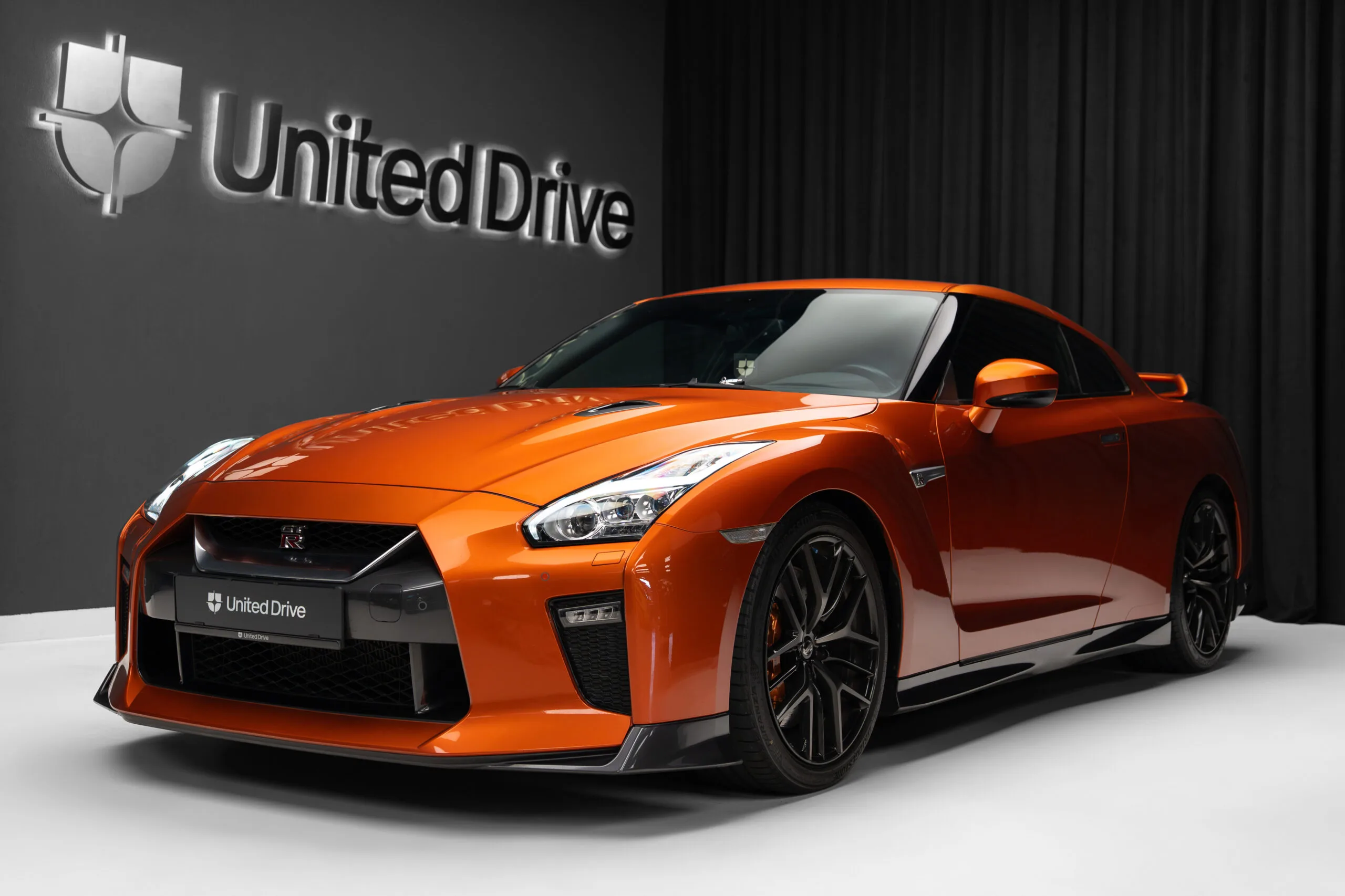 2019 Nissan GT-R angeboten von einem Fachhändler in Voluntari, Rumänien, Hauptfoto
