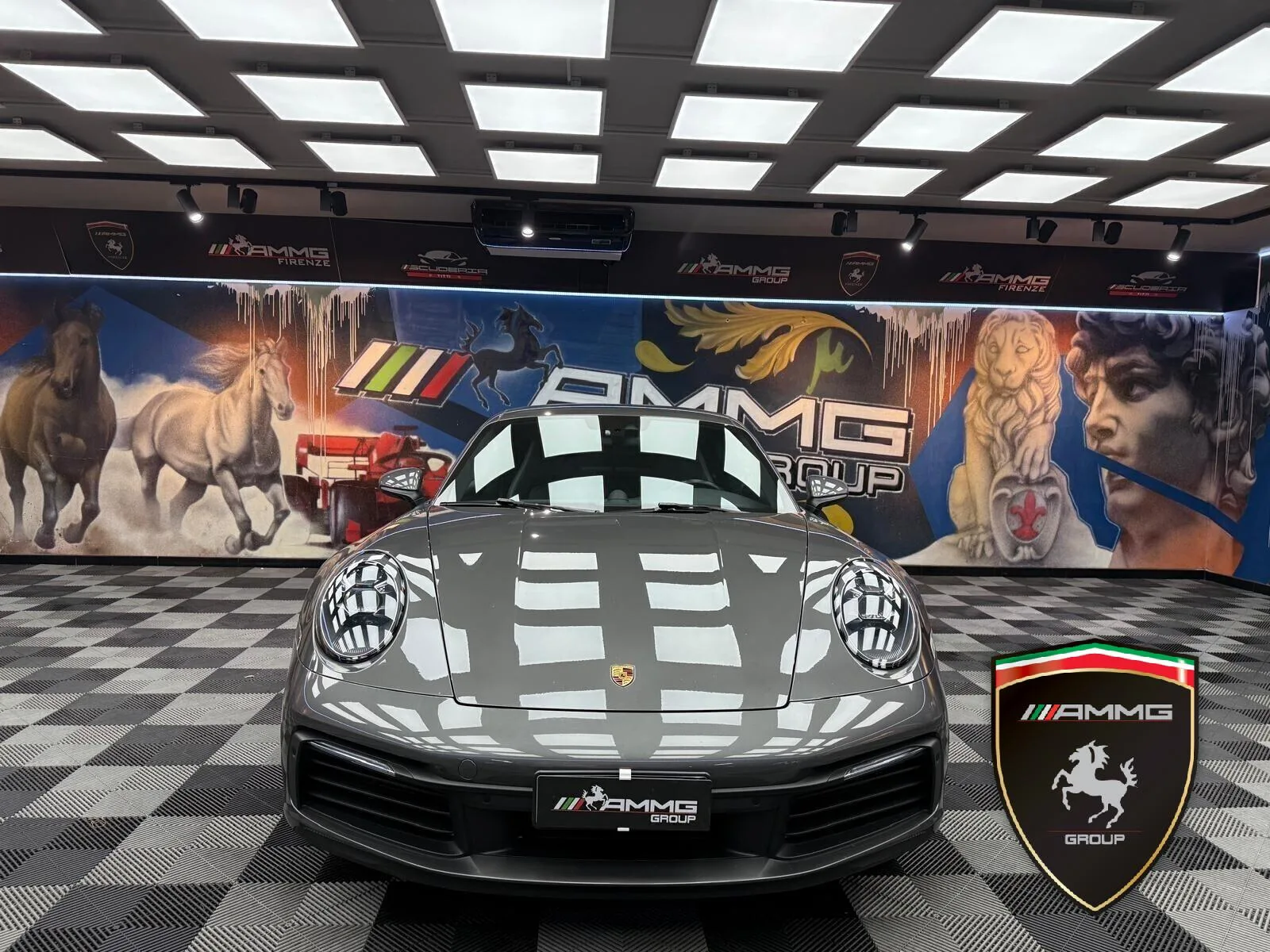2019 Porsche 911 Carrera 4S, 2/15