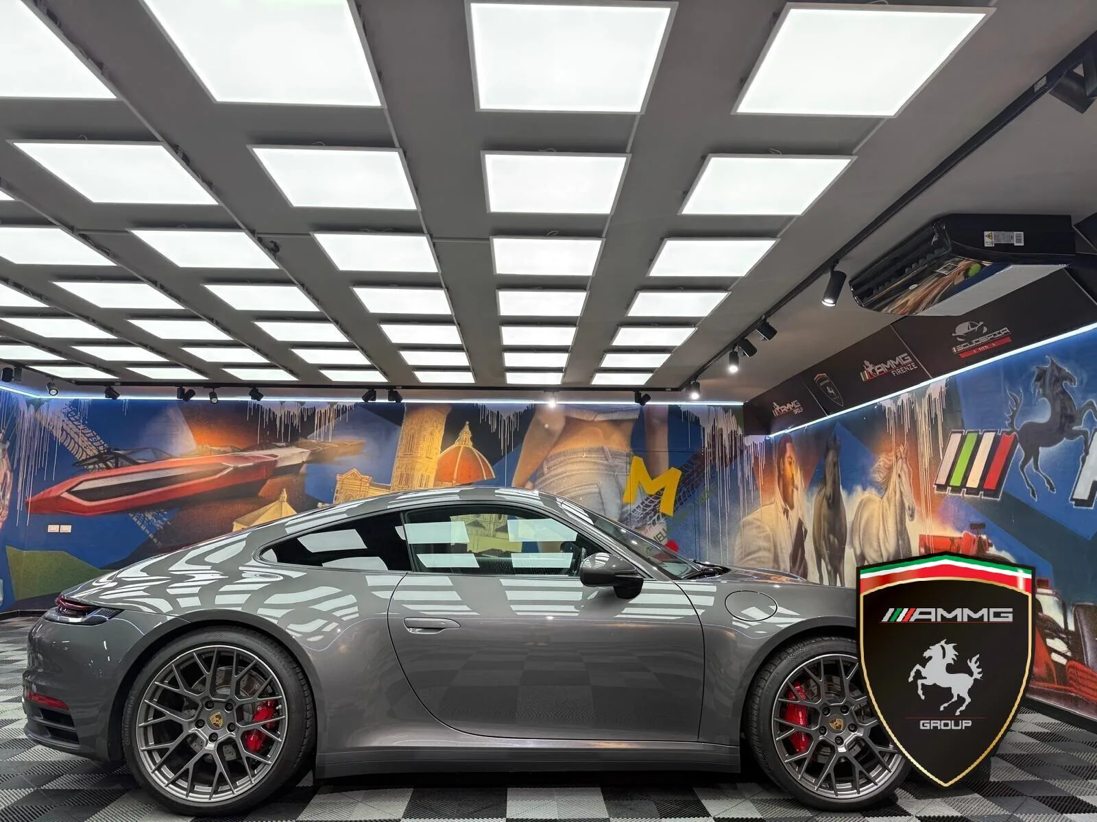 2019 Porsche 911 Carrera 4S, 4/15