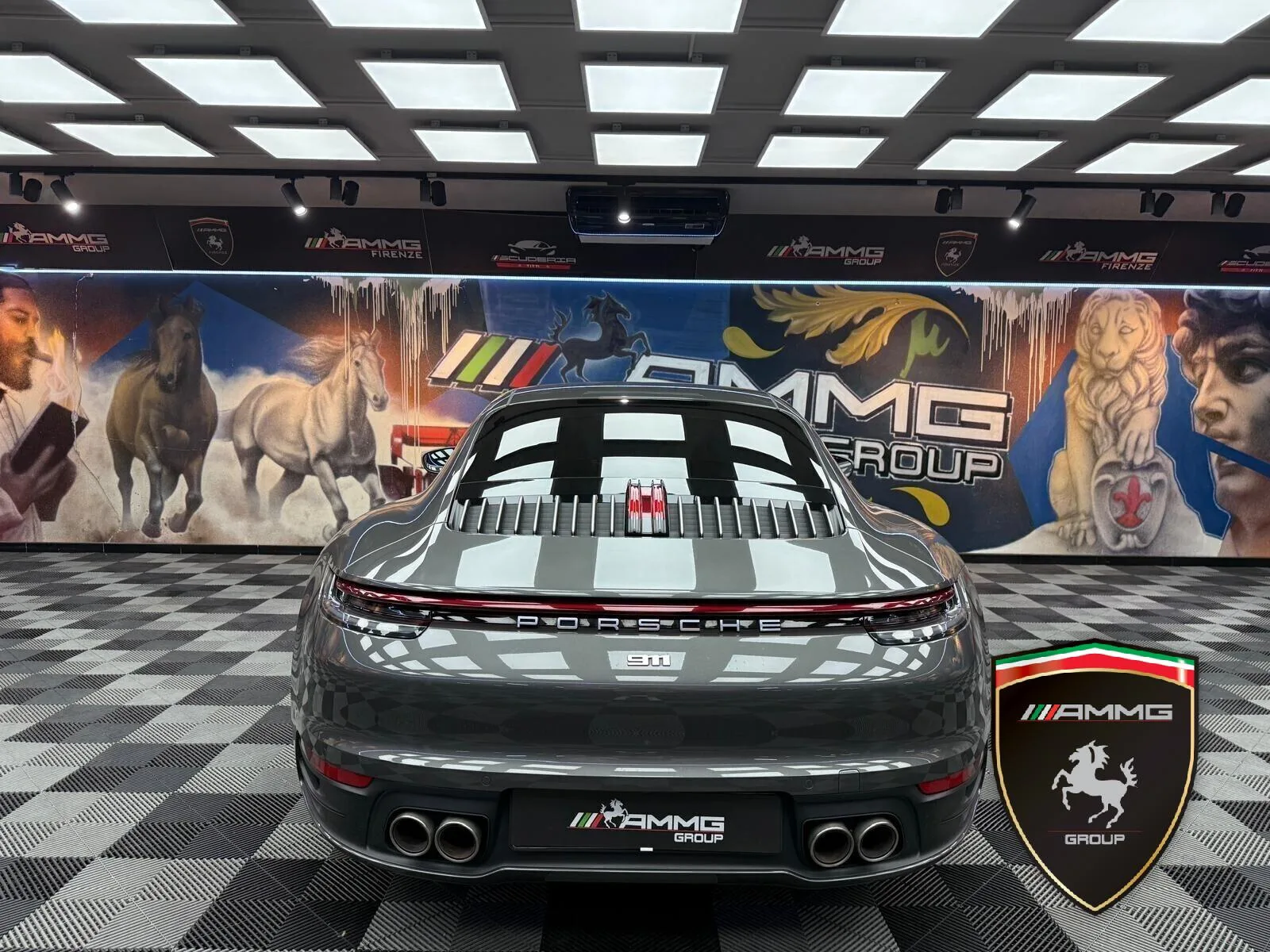 2019 Porsche 911 Carrera 4S, 6/15