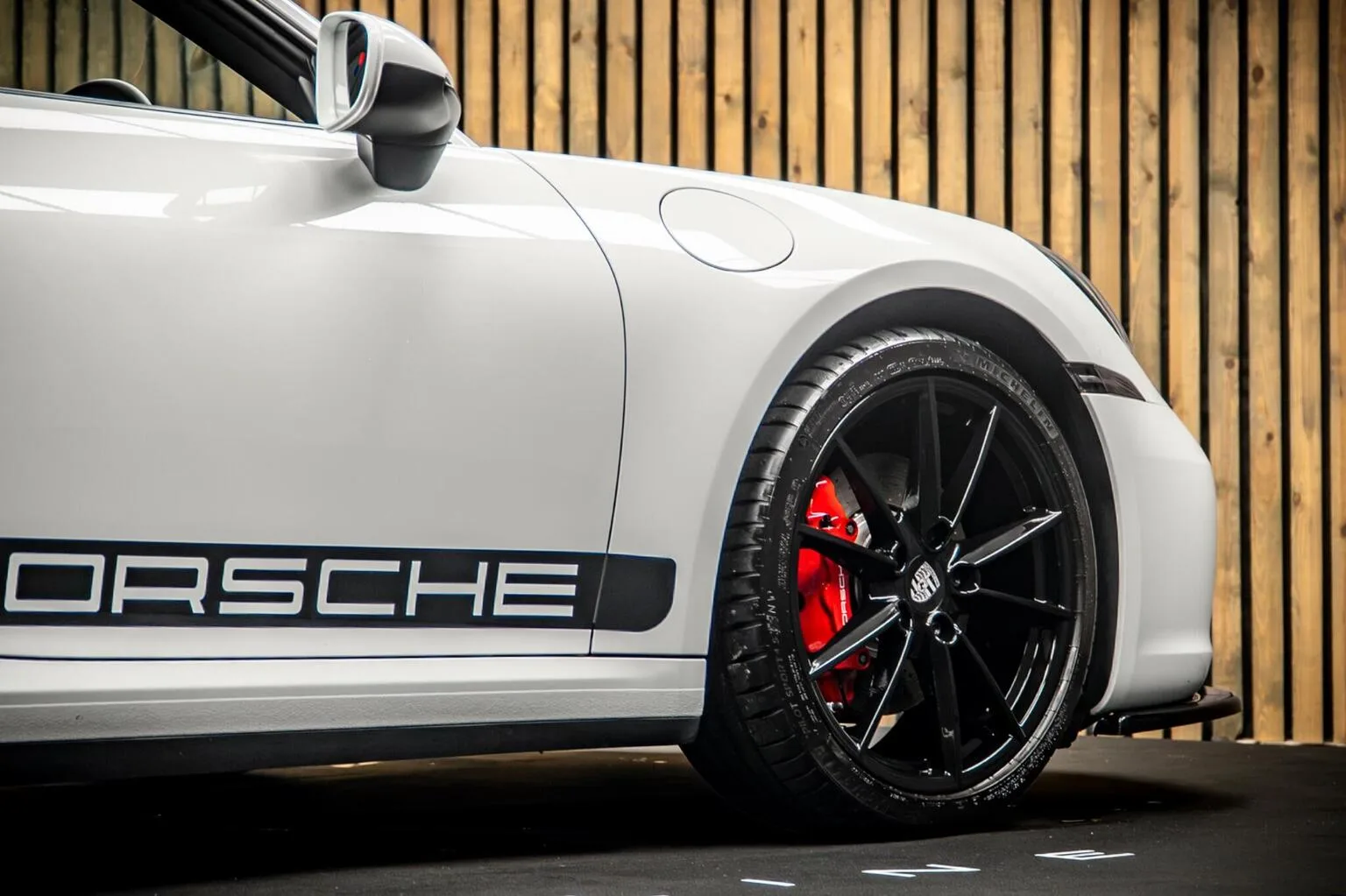 2019 Porsche 911 Carrera 4S, 13/30