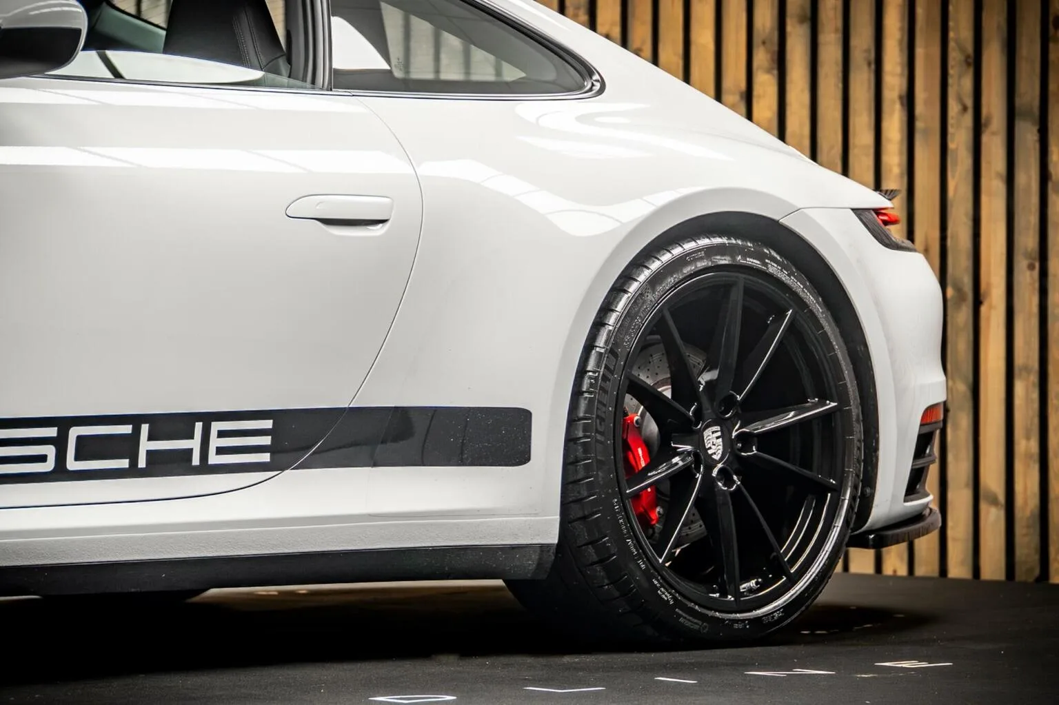2019 Porsche 911 Carrera 4S, 15/30